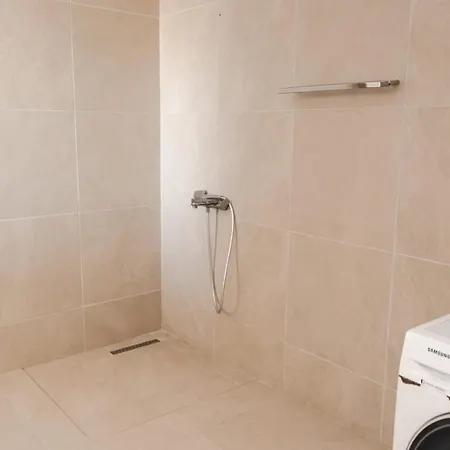 Mucobega 4 Sarandë